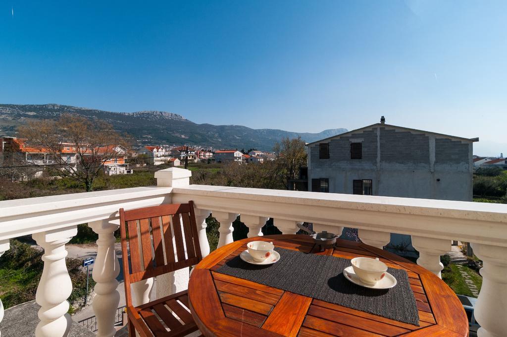 Apartments Corana Kastela Luaran gambar